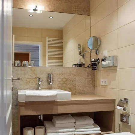 Ettrich & Elbresort 3*