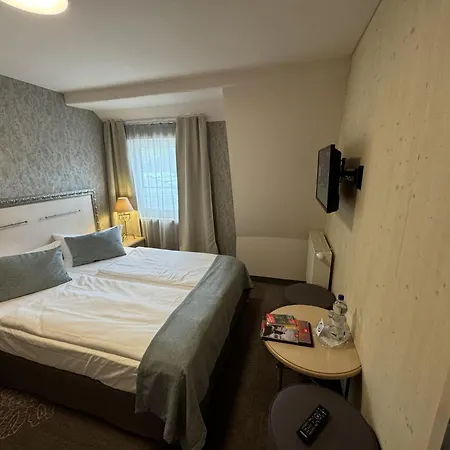 Ettrich & Elbresort 3*