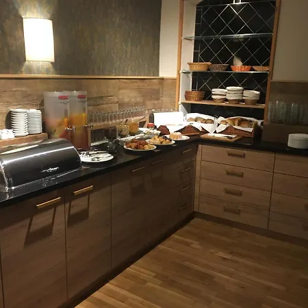 Ettrich & Elbresort 3*
